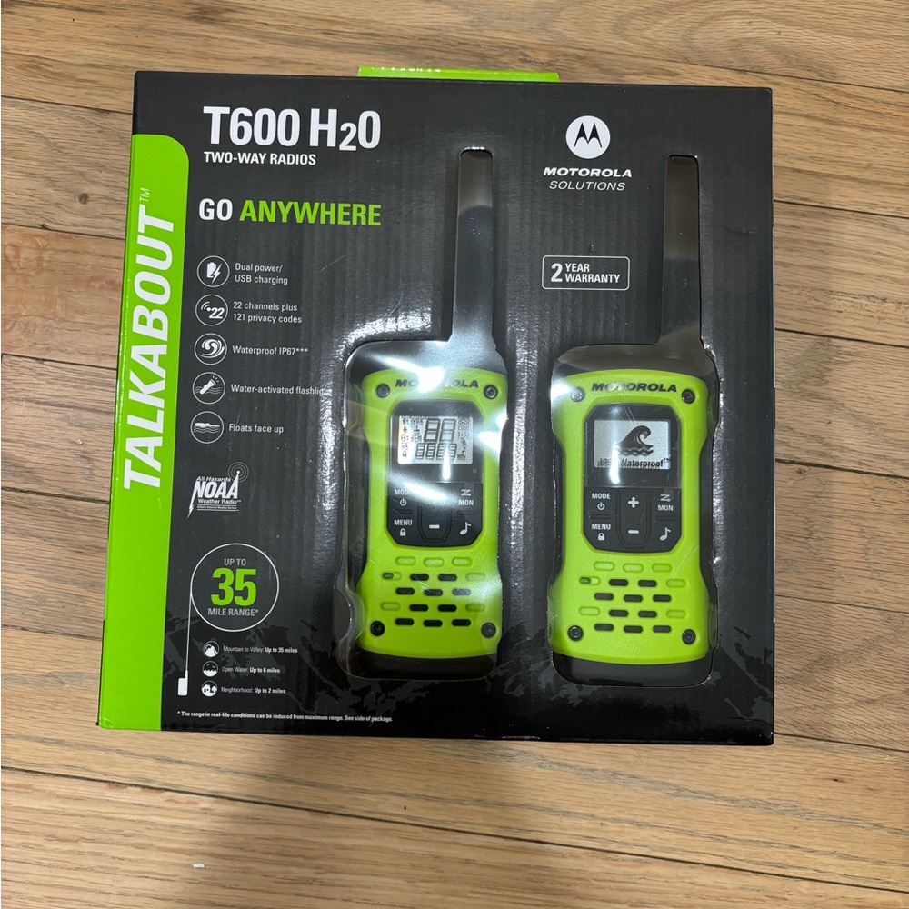 Motorola Talkabout T600 H2O Two-Way Radios - Green